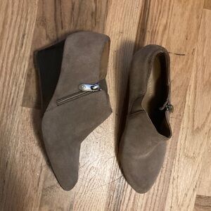 Adrienne Vittadini Tan wedge Ankle Booties